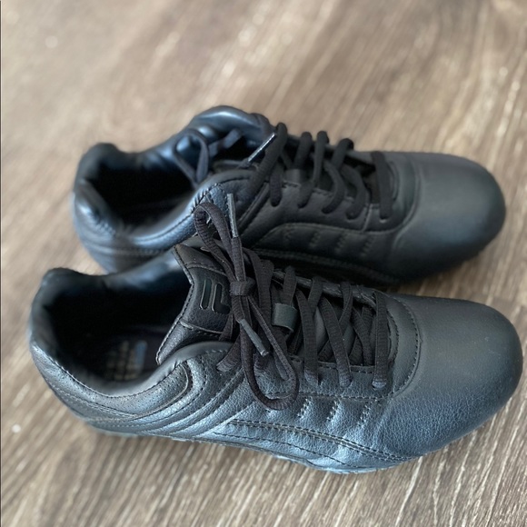 no slip black work shoes